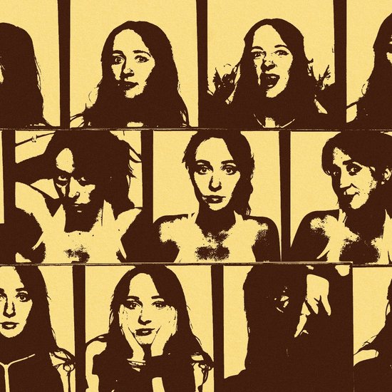 Collage van vrouwenportretten in sepia tinten, met verschillende emoties en kapsels.