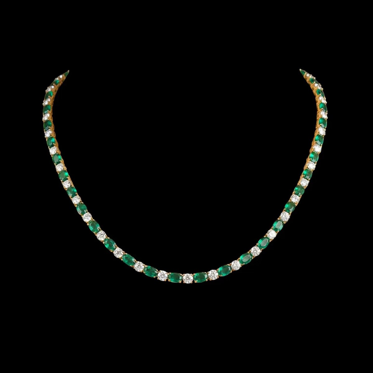 Victoria Valenza Goudkleurige RVS Tenniscollier met Groene Zirkonia Stenen - Ketting - Goudkleurig - RVS - Tennisketting - Zirkonia