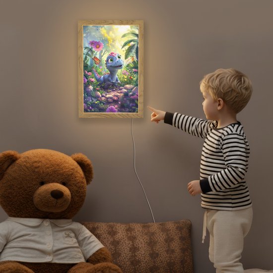 Nachtlampje 20x30 cm - Kinder lampje - Dino - Paars - Baby - Dinosaurus - Tafellamp kinderkamer - Slaapkamer lamp - Bedlamp kinderen - Kinderlampje stopcontact - Wandlamp babykamer - Nachtlampjes van Merkloos — afbeelding 5
