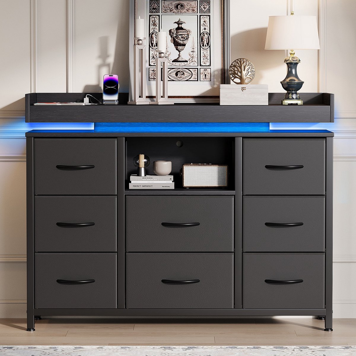 Commode met ledverlichting en USB-laadstation, slaapkamerkast met 8 ruime en grote stoffen lades, houten blad en stevig stalen frame voor woonkamer en slaapkamer, 108x30x82cm, zwart