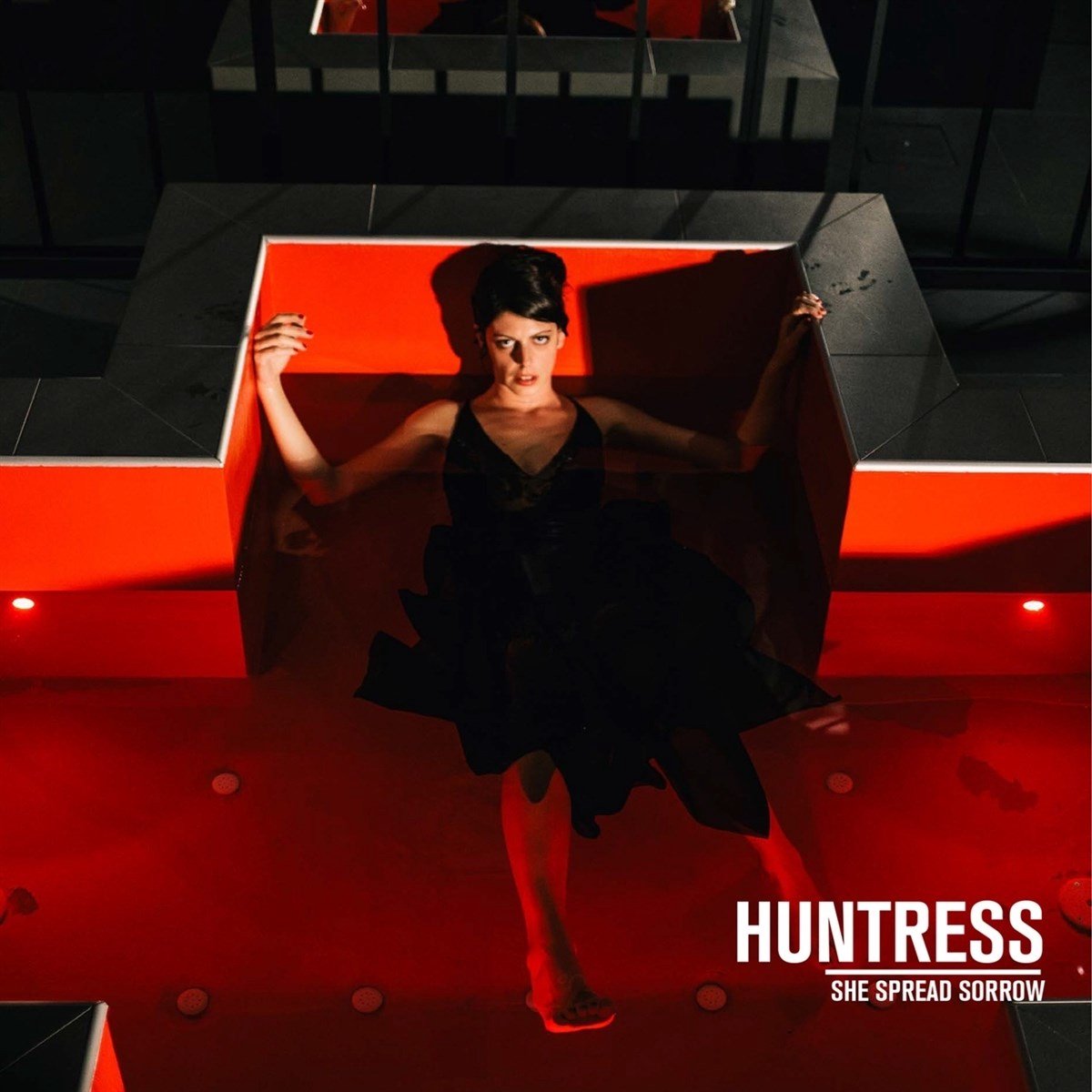 She Spread Sorrow - Huntress (LP)