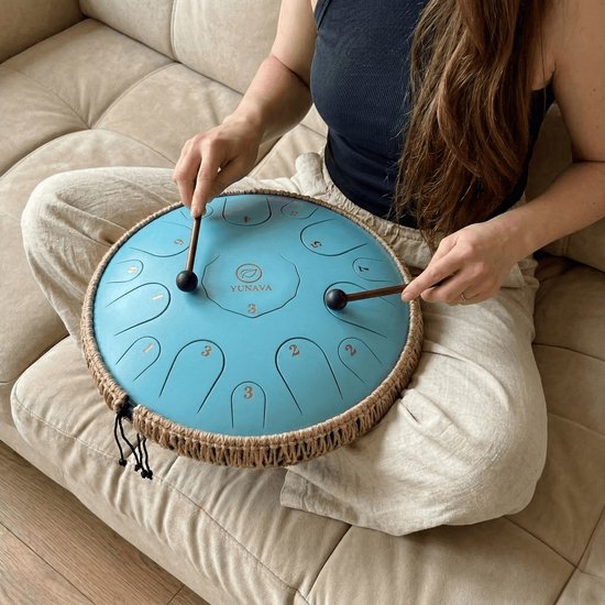 Yunava Handpan - 36 cm ø - Sky Blauw - Steel Tongue Drum - Hand Klankschaal incl. Lesboek & Beschermtas - Hangdrum — afbeelding 2