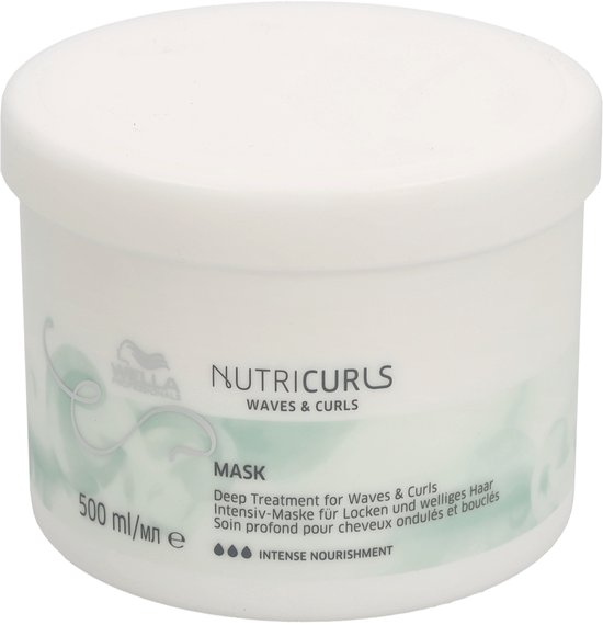 Witte pot met Wella Nutricurls Waves & Curls, 500 ml. Deep Treatment for Waves & Curls.