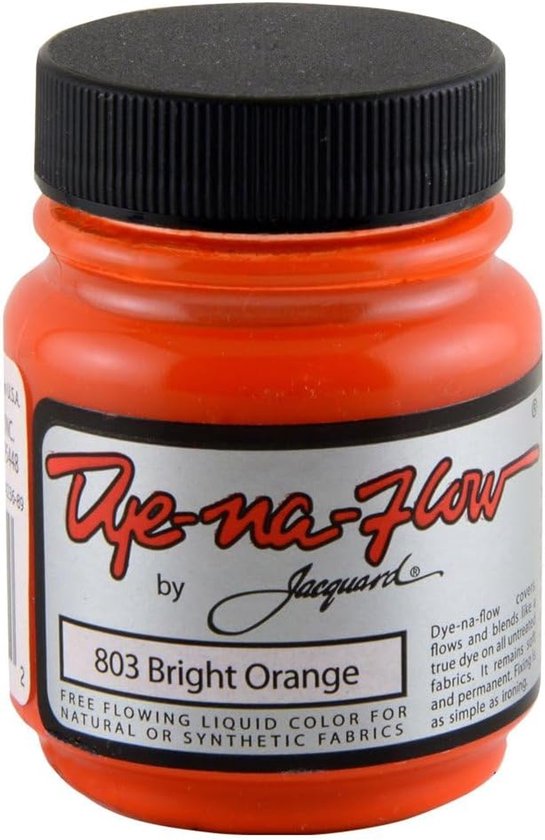 Oranje flesje textielverf met zwarte dop. Zilver/rood etiket met 'Dye-Na-Flow by Jacquard 803 Bright Orange'.