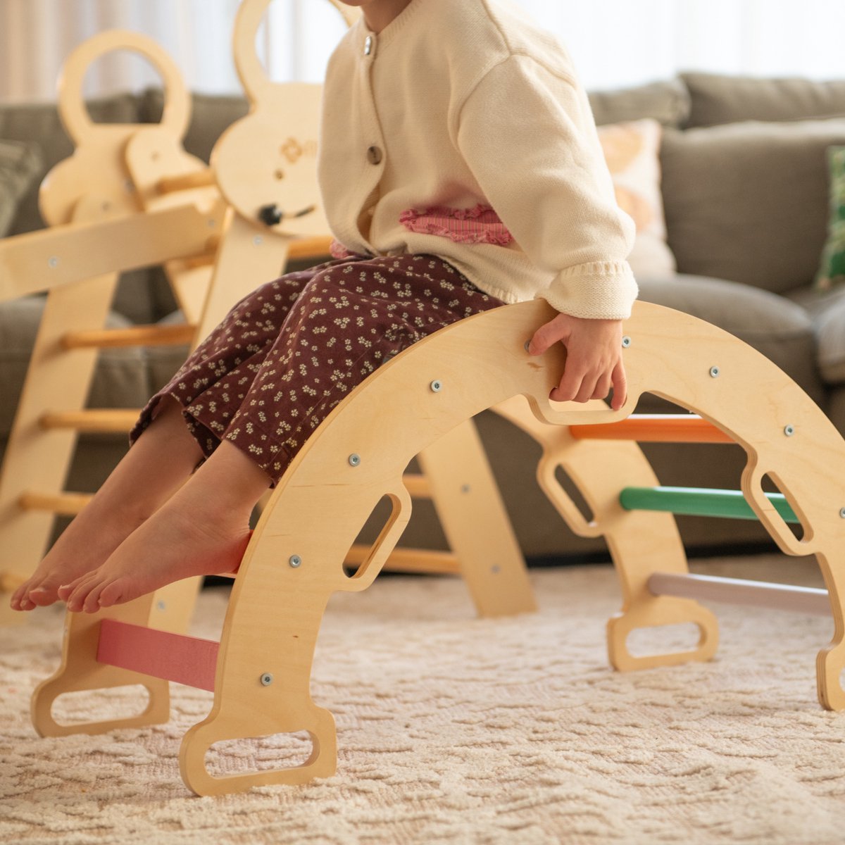 FINOOS Klimrek - Klimdriehoek - Klimboog - Glijbaan - Montessori - Houten Speelgoed - Regenboog — afbeelding 3