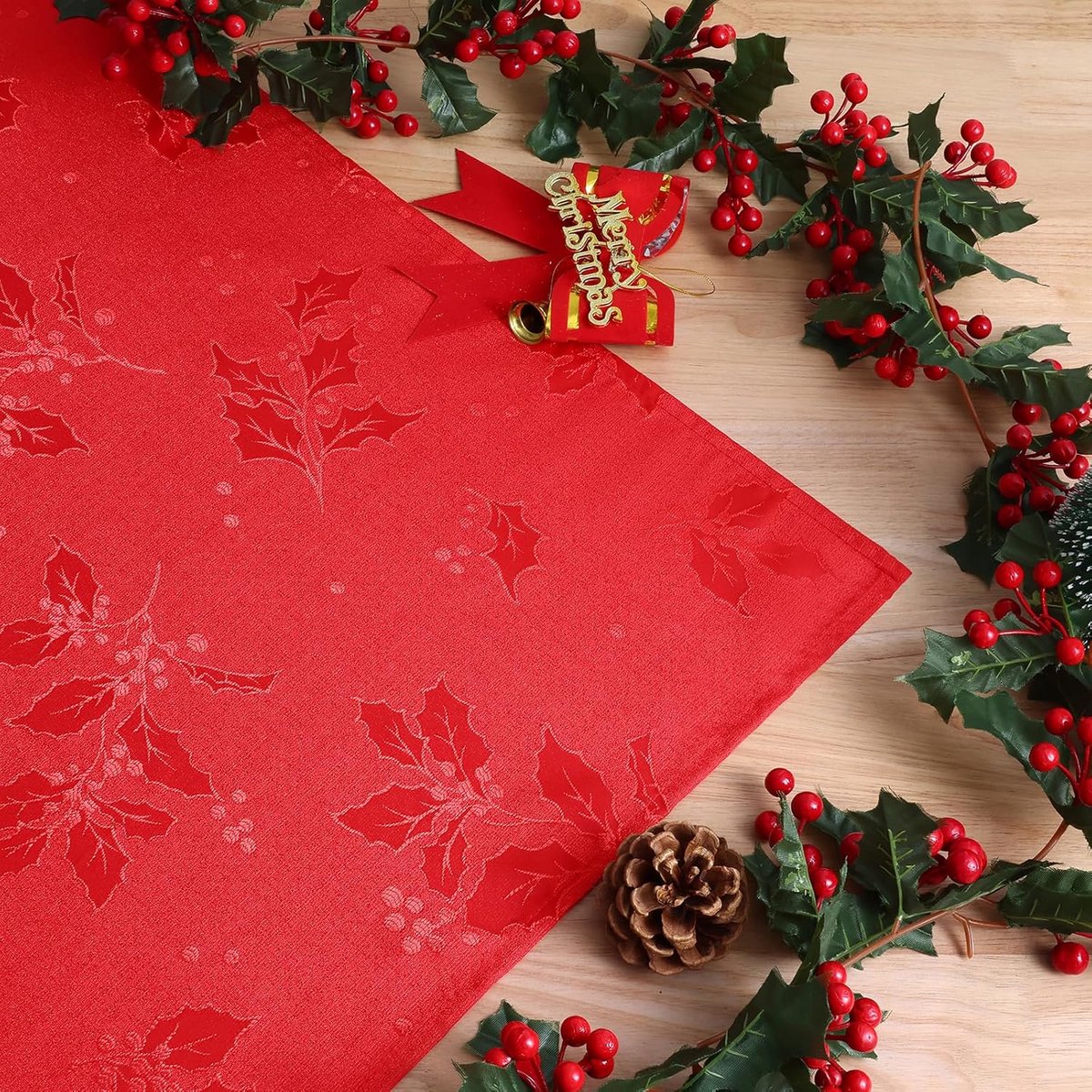 Wasbare Kerst Tafelloper 80x80cm Rood met Hulst Decoratie - Waterafstotend & Vlekbestendig