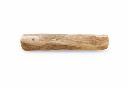 Een houten tak met een onregelmatig, organisch gevormd oppervlak en lichte tot donkere houtnerfpatronen.