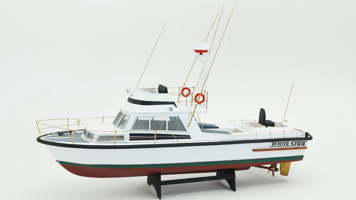 Billing Boats 570 White Star motorboot - kunststof romp