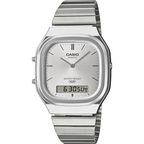 Montre Casio argentée avec bracelet en métal, cadran carré avec affichage analogique et numérique, indication 'WATER RESIST'.