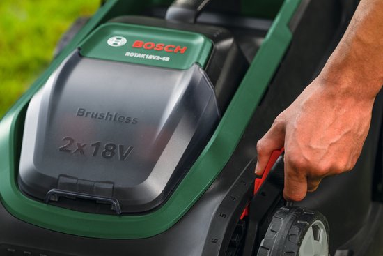 Bosch Rotak 18V2-43 - Grasmaaier - Inclusief 2 x 18V 4.0 Ah accu en AL 2x18V-88 lader en mulchplug van Merkloos	 — afbeelding 2