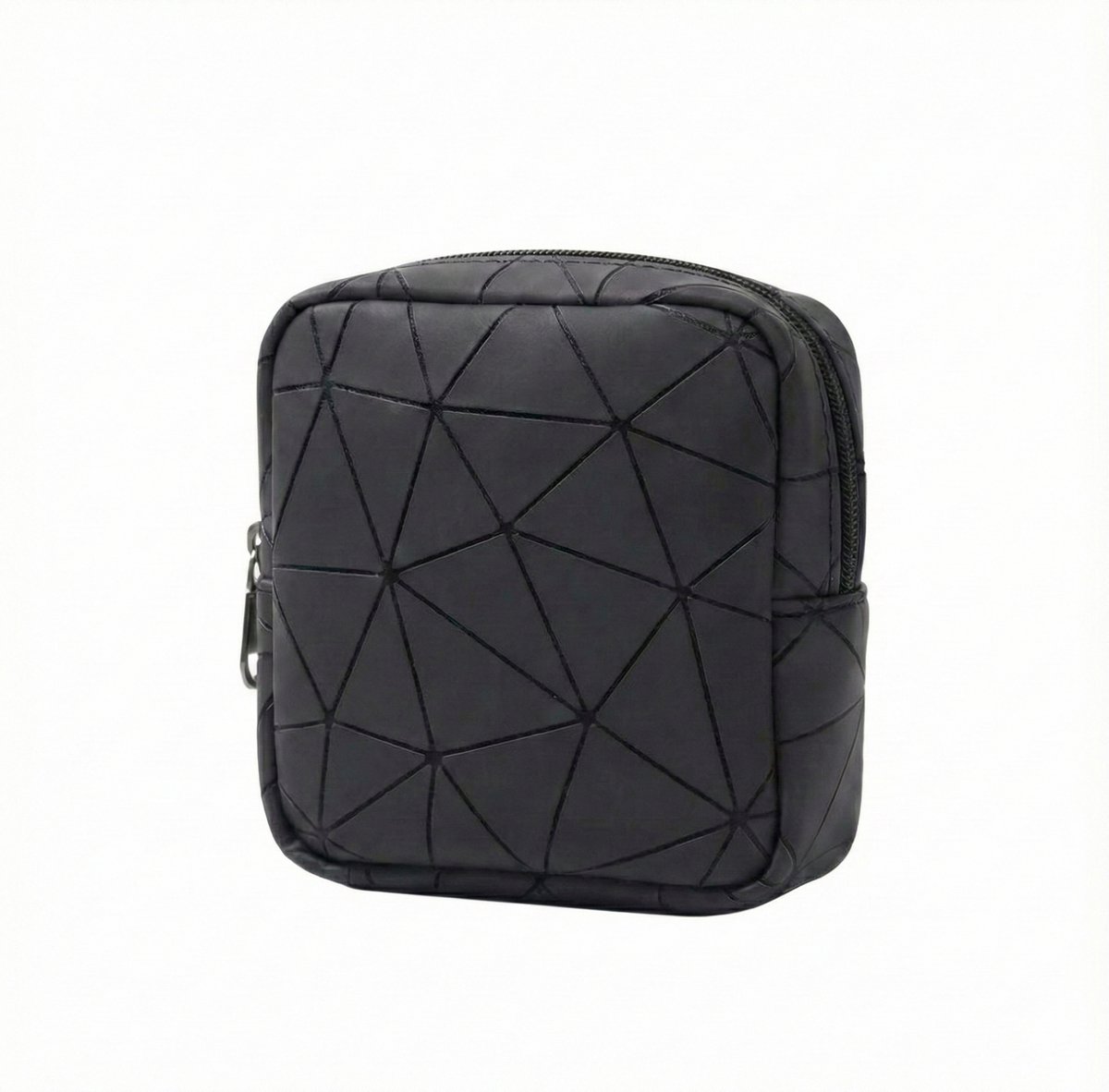 Consumerce® Waterdichte Make-Up / Maandverband Etui "Geometric Black" - Tasje - Opbergtas - Doosje - Tampon - Luier - Luiertas - Opbergtasje - Maandverbandtasje - Toilettas - Toilettasje - Toilet - Tas