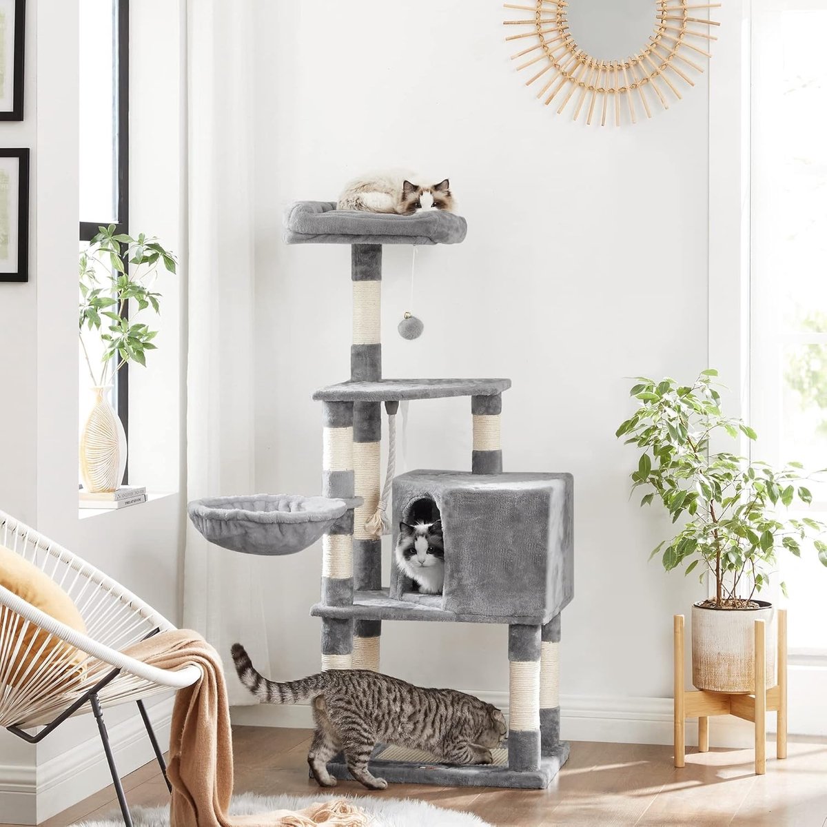 Kattenklimboom - Met krabpaal - Met grot en ligplaatsen - Lichtgrijs