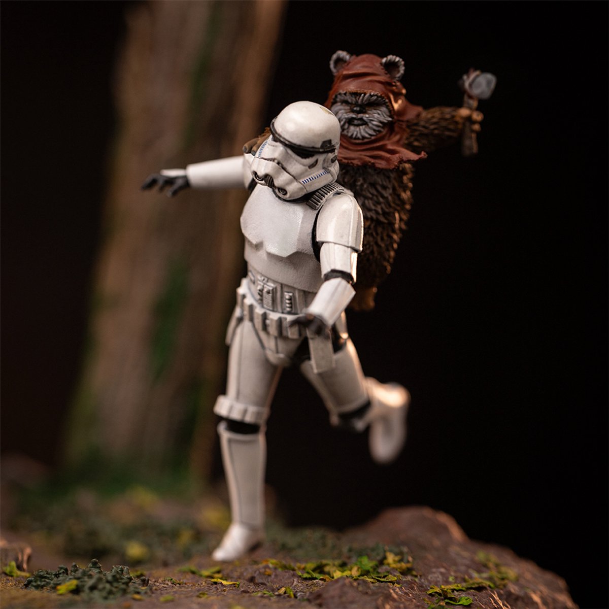 Iron Studios Star Wars - Figuur - AT-ST & Chewbacca 1/20