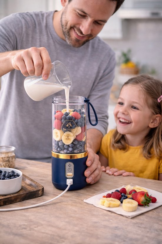 Swissbex Draagbare Mini Blender & Juicer - 400 ml - USB-C Oplaadbaar - Smoothies To Go - Donkerblauw van SwissBex — afbeelding 5