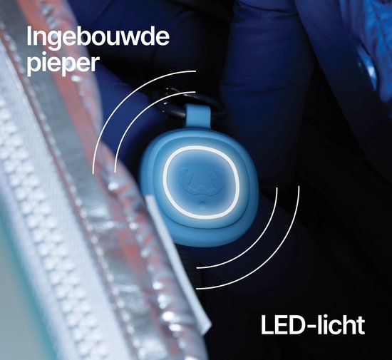 Blauwe Smart Finder 2 tracker met verlichting in een tas, met geluidsgolven die uitstralen.