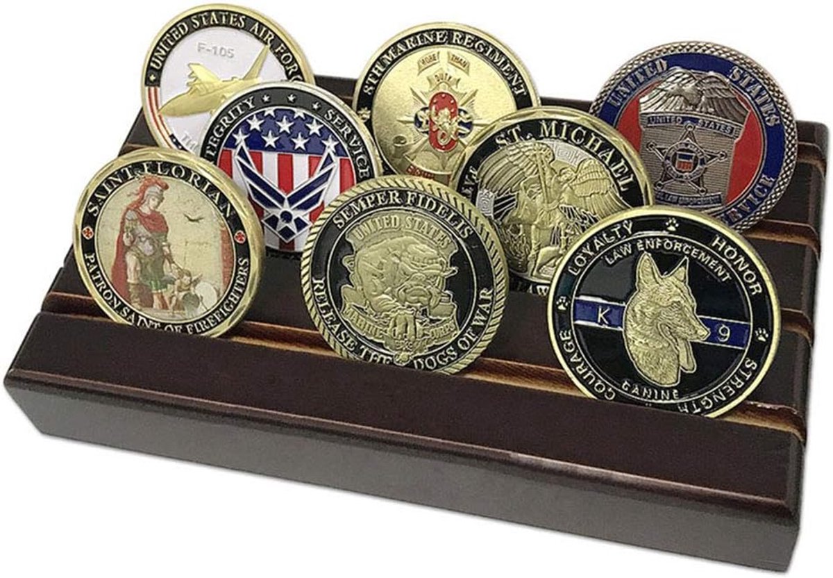 Houten Display Standaard voor 4 Rijen Militaire Munten en Uitdaging Munten
