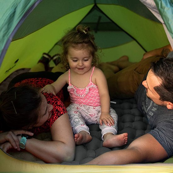 Ultralichte Opblaasbare Slaapmat 6,5 cm Dik - Compact en Vochtbestendig voor Kamperen en Backpacken — afbeelding 3