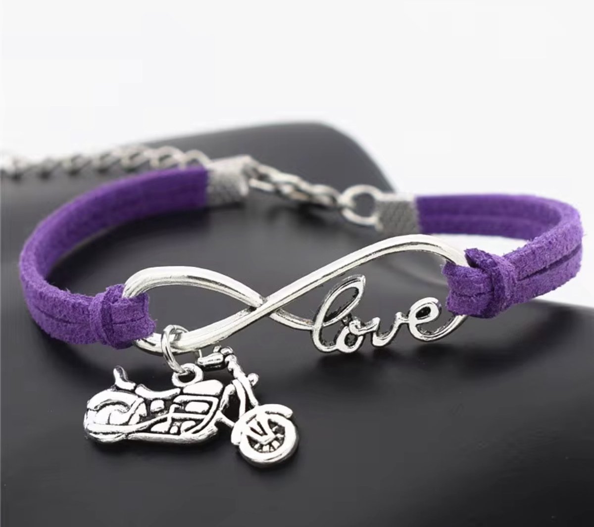 12Getit Armbandje paars met motor hangertje