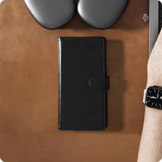 Zwart gesloten portemonnee hoesje van Rosso.