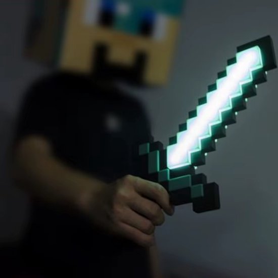Kleurveranderend Diamant Zwaard Nachtlampje - LED Bureaulamp, Game Accessoire en Decoratief Ornament - Origineel Cadeau voor Gamers en Sfeerverlichting van Merkloos — afbeelding 3