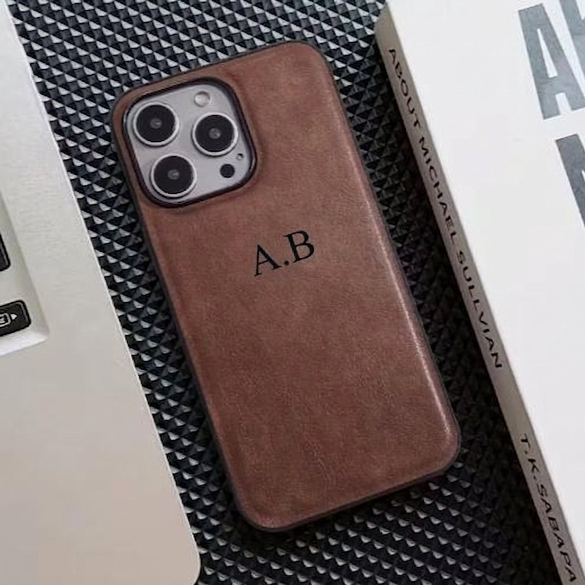 Custom hoesje met letters-Iphone 15 Pro Max-Iphone 15 Pro Max hoes-Iphone 15 Pro Max hoesje