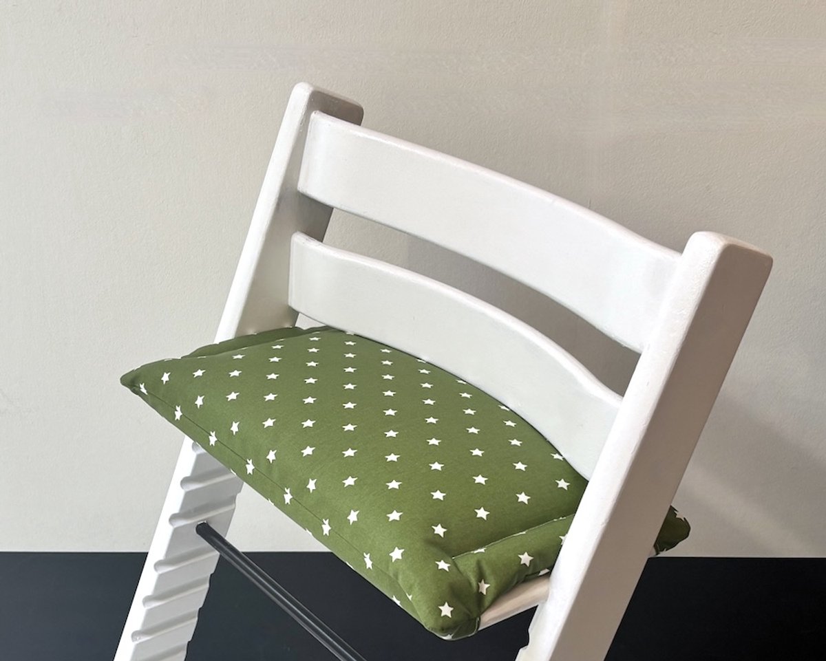 Vintage green zitkussen voor de stokke tripp trapp kinderstoel- vintage-green-stars-gecoat-liefleukenhip