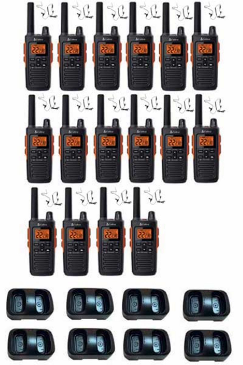 Set van 16 Cobra RX680 PMR446 portofoons IP54 met tafellader en beveiliging oortje