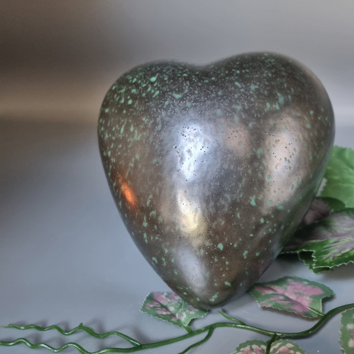 Urn - Keramiek Hart - Spikkel Groen - 800ml - 1 as-kamer - Hand-made