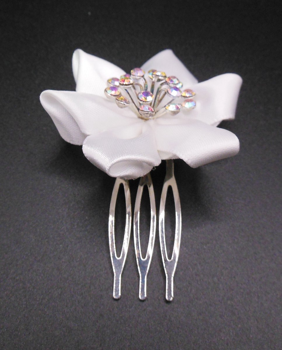 Tiara bloem wit met strass