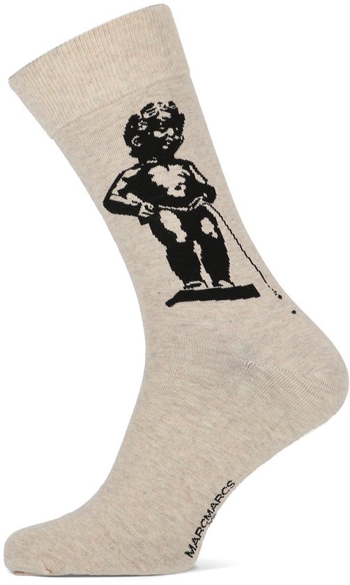 Chaussette beige avec imprimé d'un garçon qui fait pipi. Logo MARC MARCS sur la cheville.