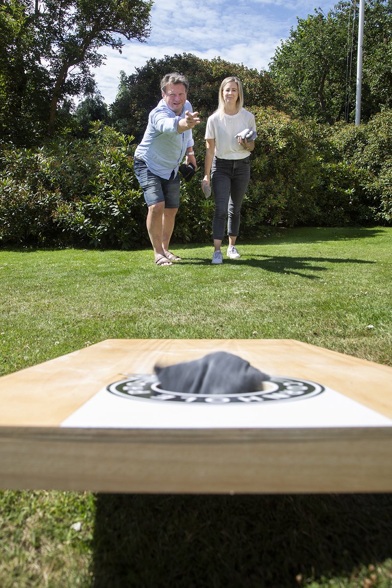 Bex Cornhole Pro – Amerikaans Werpspel – Bean Bag Spel – Wedstrijdformaat Cornhole Set Met Speelbord (120x60x8 cm) – Inclusief 8 Pittenzakken – Vanaf 8 Jaar — afbeelding 9