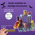 Detail van magnetische blokken die worden samengehouden door magneten, met afmetingen 2x2cm.