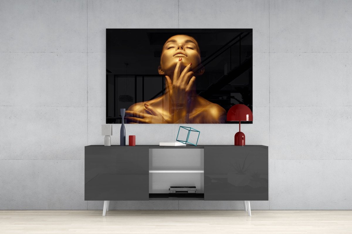 Glasschilderij - Gouden Vrouw Portret - 72 x 46 cm
