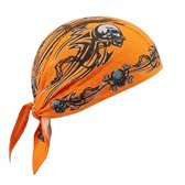 Oranje bandana met skull en tribal print, los gebonden.