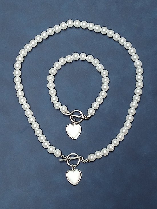 My Sweet Romance® - Parelset met Ketting en Armband - Zilverkleurige T-Sluiting en Hartvormige Hanger