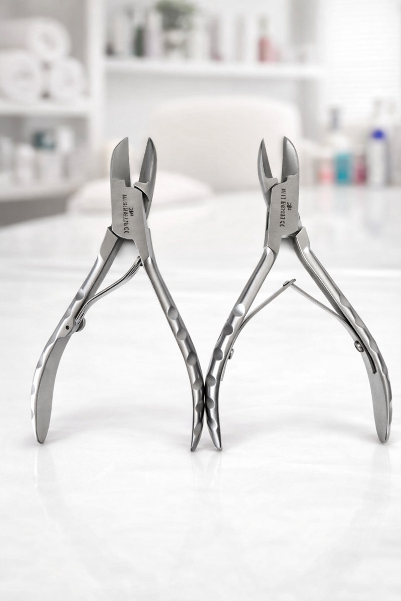 Belux Surgical Instruments / Nageltang Set van 2 – Gebogen en Rechte Bek – 12,5 cm – Roestvrij Staal – Pedicure Tool