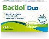 Verpakking van Bactiol Duo met tekst 'Normale stoelgang', 'Weerstand - Immuniteit' en 8,5 miljard bacteriën.