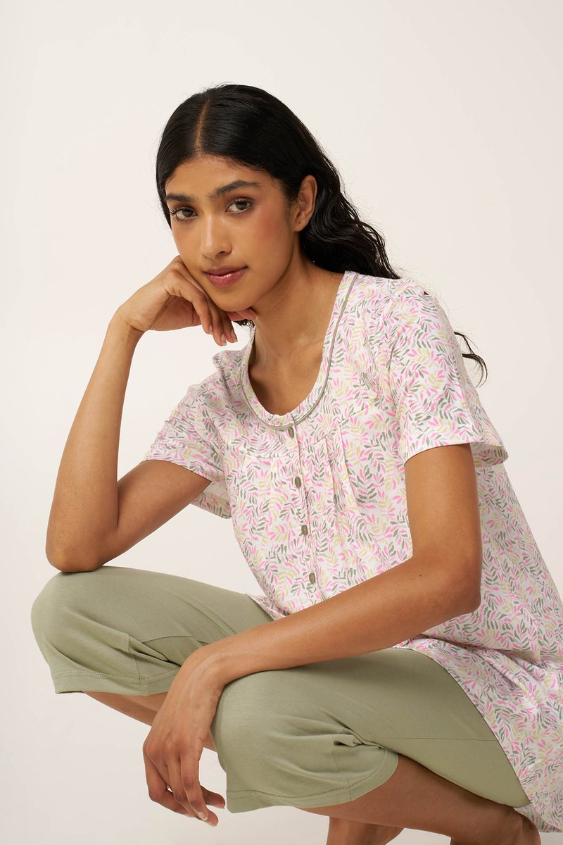 Vamp Damespyjama – Zomerse pyjama met korte mouwen en capribroek – 100% katoen – Roze print / groen - M