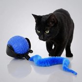 Kattenspeeltje Bal Blauw mét Extra Staartje - Automatisch Kattenspeelgoed Interactief - Intelligentie Kattenbal - Elektrische Bal voor Katten - Wormstaart Speelbal - Zelfrollend - USB‑C Oplaadbaar - Stimuleert Jachtinstinct