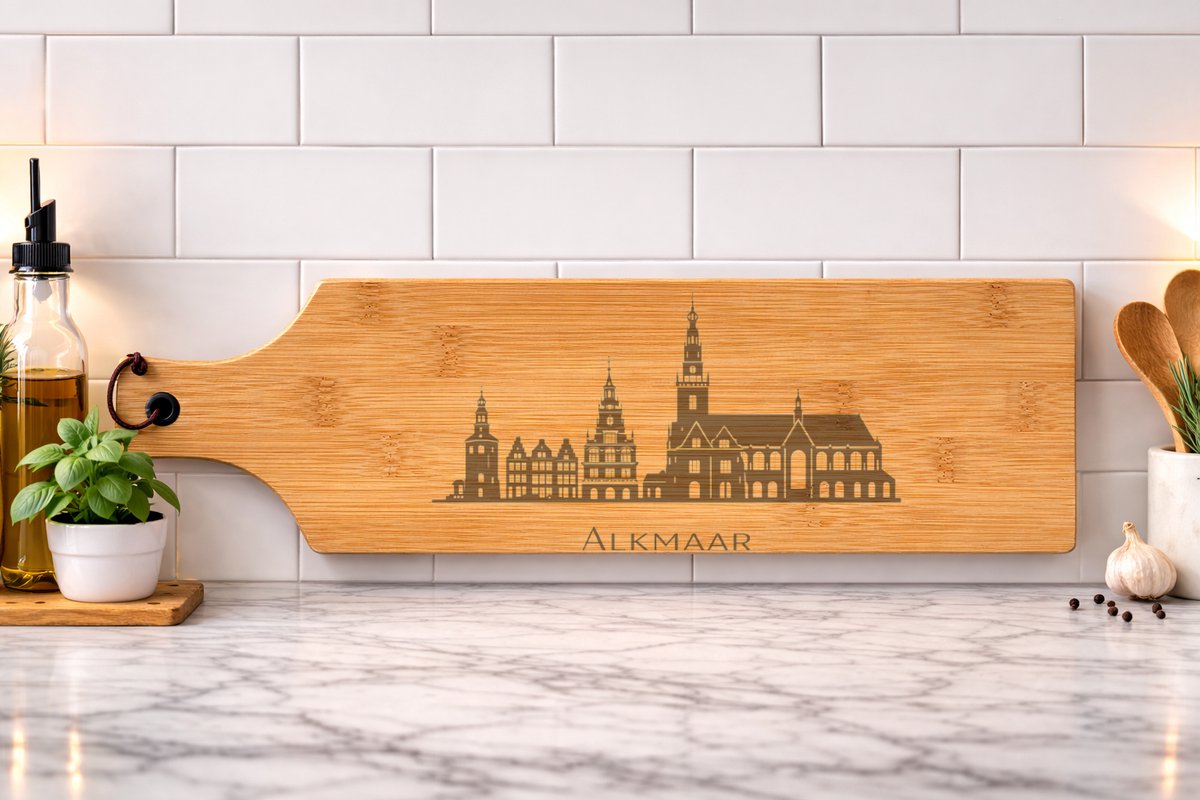 Borrelplank Skyline Alkmaar gegraveerd 60x17cm- serveerplank-personalisatie mogelijk
