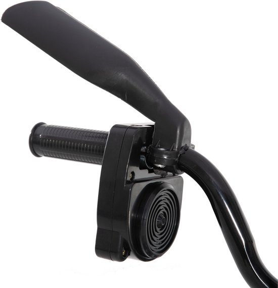 Detail van het stuur van de Keano kinderfiets met handvat, remhendel en een toeter.