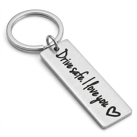 Porte-clés métallique argenté avec pendentif rectangulaire et inscription "Drive safe. I love you", avec un cœur.
