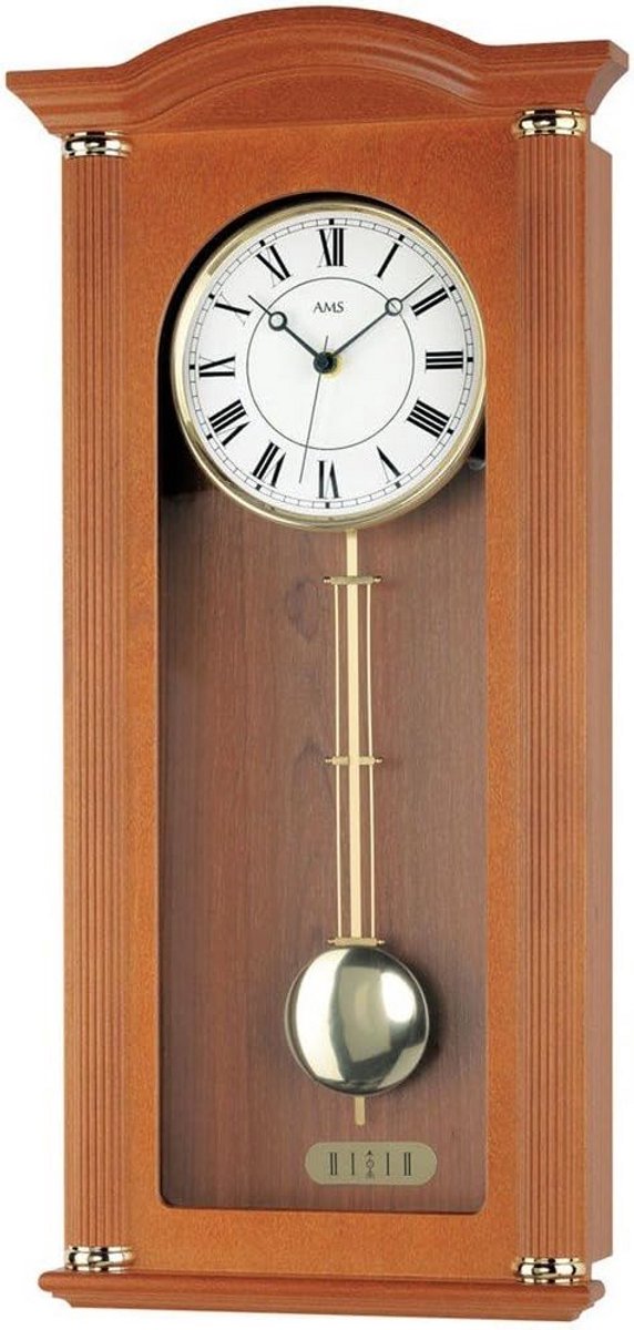 Houten Wandklok met Radio en Nacht Dimbare Verlichting in Kersenlook - Stijlvol en Betrouwbaar