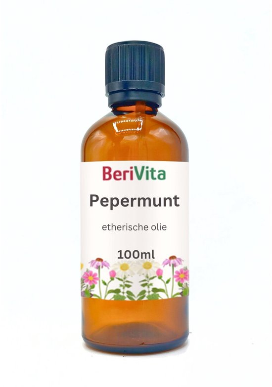 Bruine fles Berivita Pepermunt etherische olie 100ml met bloemen onderaan het etiket.