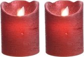 2x LED kaarsen/stompkaarsen kerst rood 10 cm flakkerend - Kerst diner tafeldecoratie - Home deco kaarsen