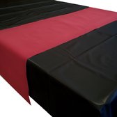 Tafelzeil/tafelkleed zwart 140 x 245 met bordeaux rode tafelloper - Kerstdiner tafeldecoratie