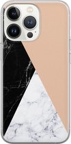 Leuke Telefoonhoesjes - Hoesje geschikt voor iPhone 13 Pro - Marmer zwart bruin - Soft case - TPU - Marmer - Bruin