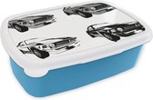 Broodtrommel Blauw - Lunchbox - Brooddoos - Vier illustraties van muscle auto's in verschillende kleuren - zwart wit - 18x12x6 cm - Kinderen - Jongen