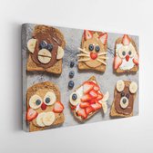 Canvas schilderij - Funny animal faces toasts with spreads, banana, strawberry and blueberry -     495856594 - 40*30 Horizontal