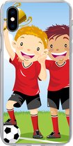 Geschikt voor iPhone Xs hoesje - Een illustratie van twee voetballers die een prijs hebben gewonnen - Jongens - Meisjes - Kind - Siliconen Telefoonhoesje
